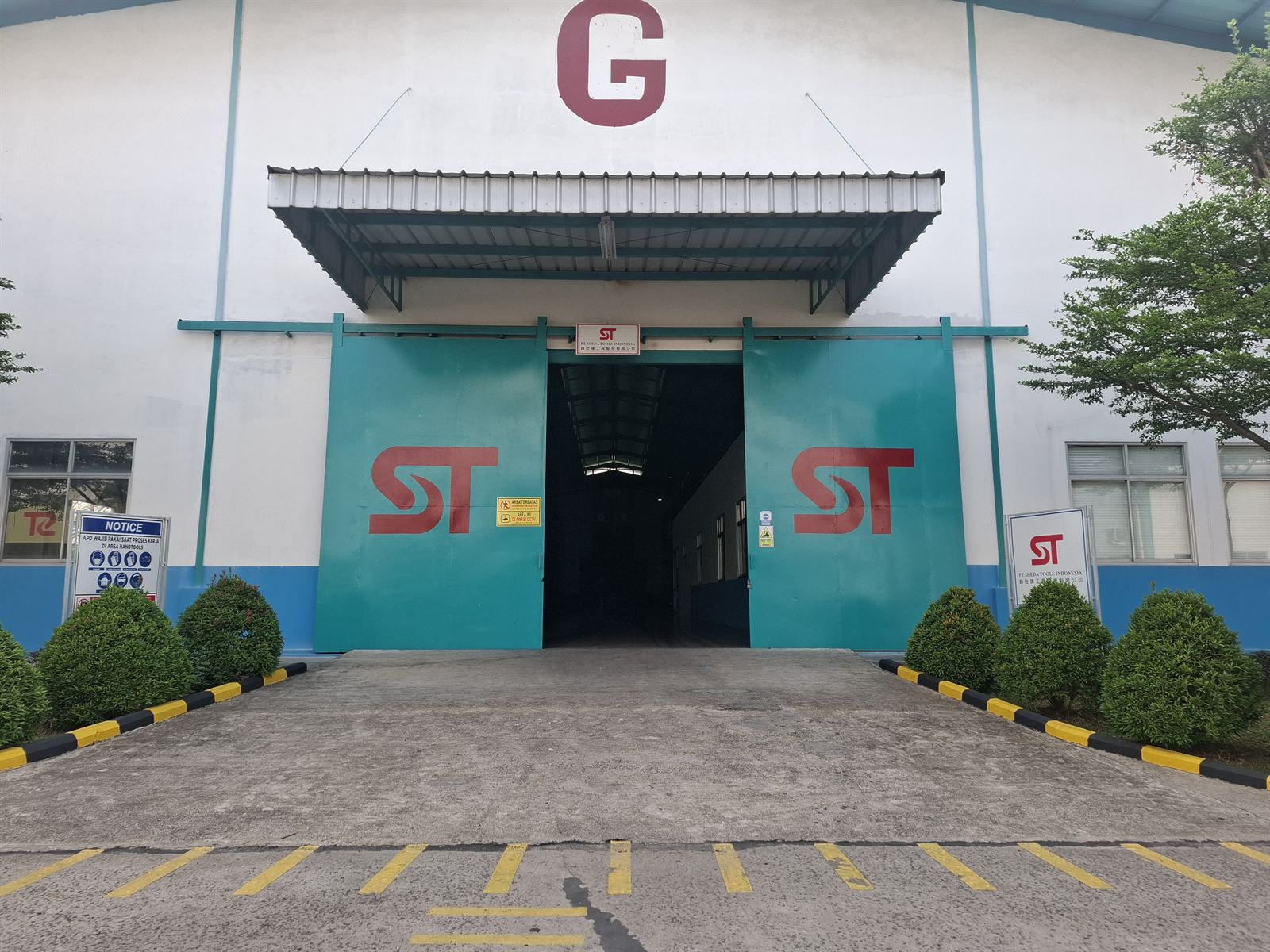 Entrance to Building G at the SHEDA factory